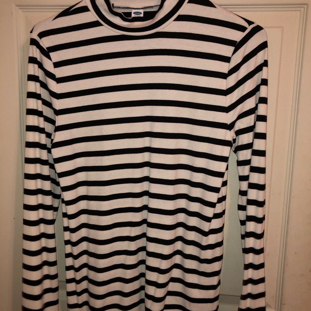 Old Navy Black & White Turtleneck Sweater